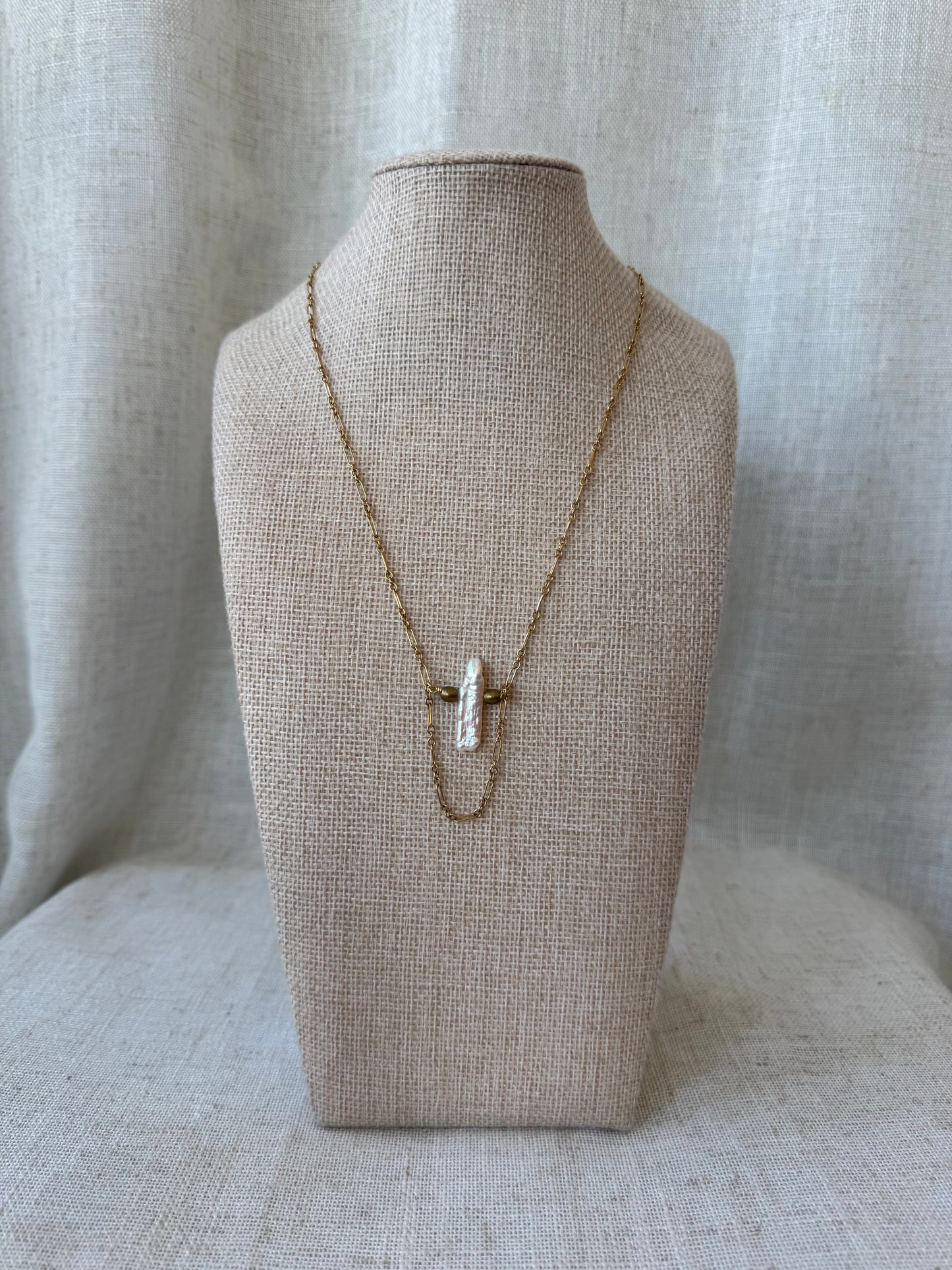 Biwa Pearl T Necklace