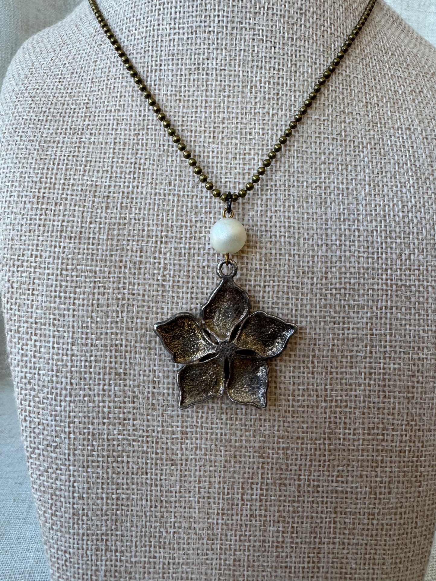 Rhinestone Flower Necklace