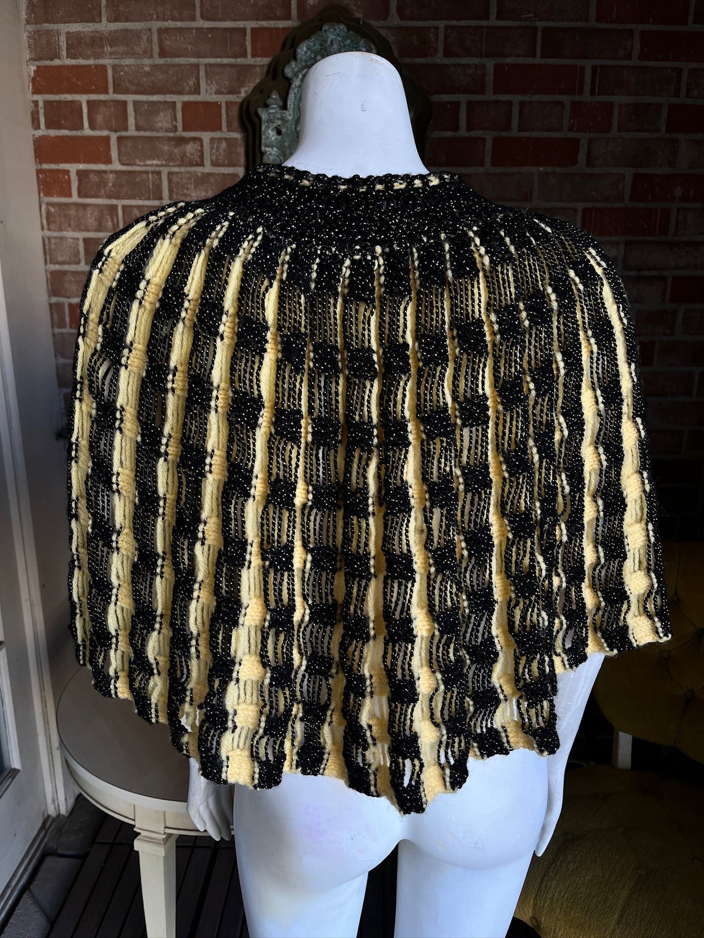 1960s Gold & Black Knit Capelet