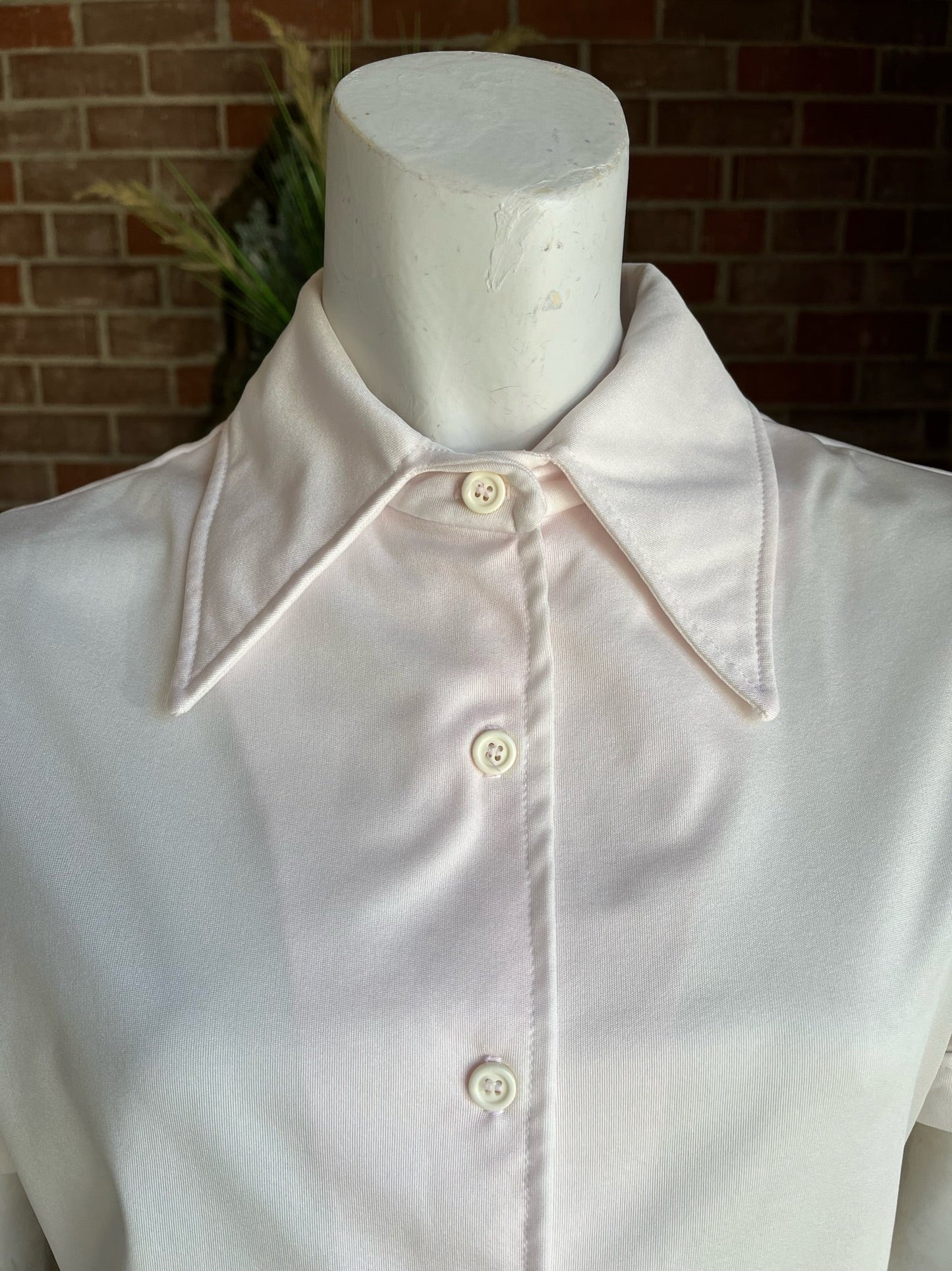 1970 Dagger Collar Top